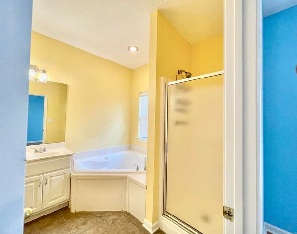 16 Winona Drive, Maumelle, AR 72113