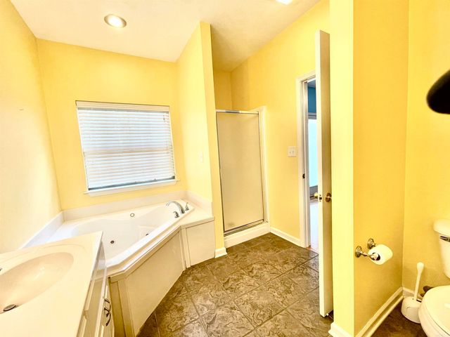 16 Winona Drive, Maumelle, AR 72113