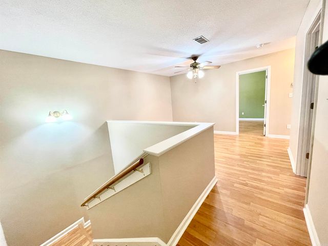 16 Winona Drive, Maumelle, AR 72113