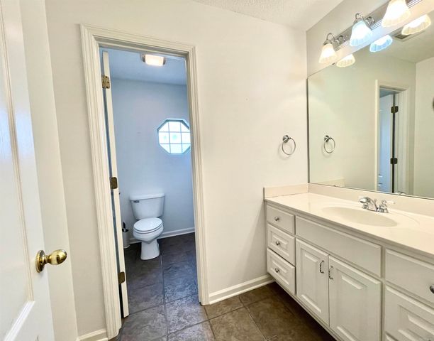 16 Winona Drive, Maumelle, AR 72113