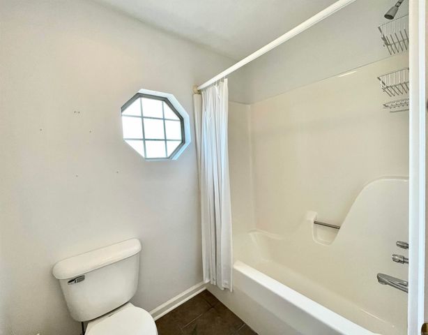 16 Winona Drive, Maumelle, AR 72113