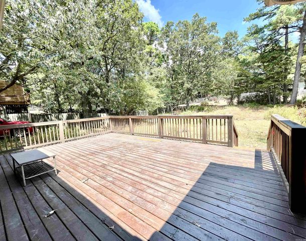 16 Winona Drive, Maumelle, AR 72113