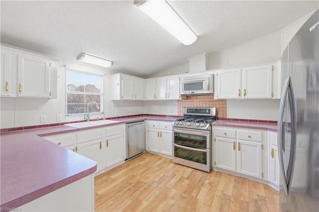 141 Sunburst Lane, Mocksville, NC 27028