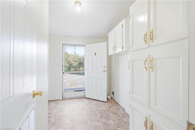 141 Sunburst Lane, Mocksville, NC 27028