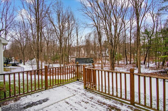 11 Patroon Way, Halfmoon, NY 12065