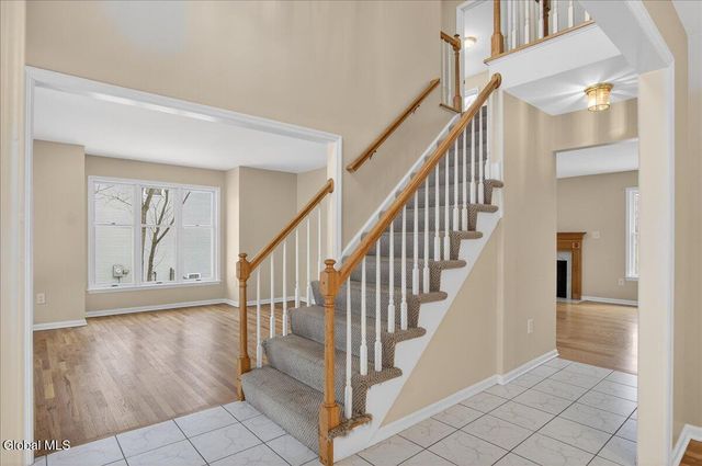 11 Patroon Way, Halfmoon, NY 12065