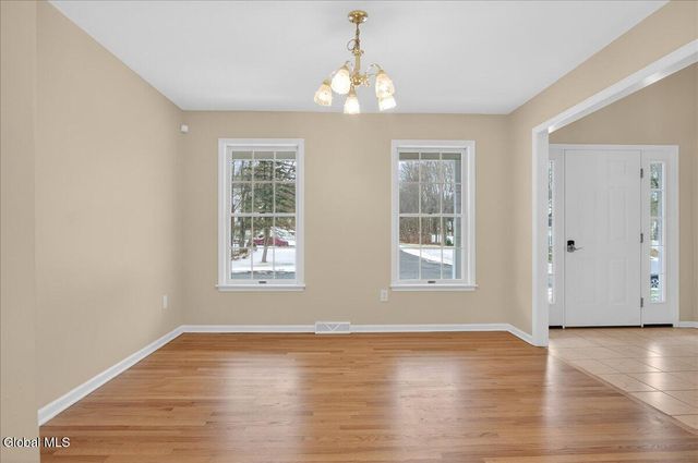 11 Patroon Way, Halfmoon, NY 12065