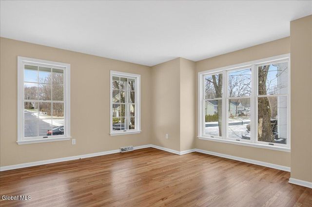 11 Patroon Way, Halfmoon, NY 12065