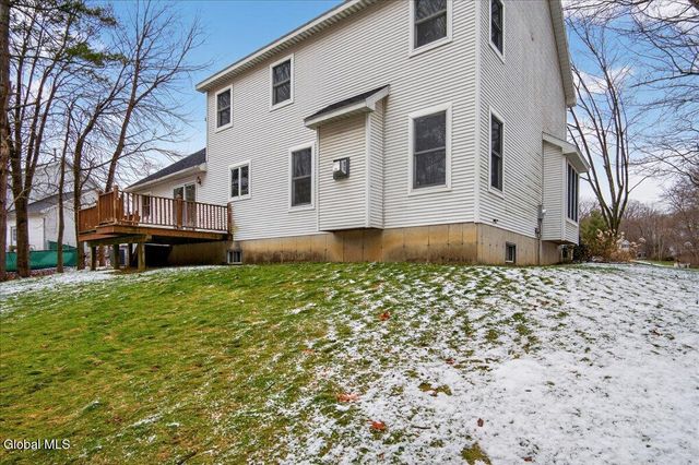 11 Patroon Way, Halfmoon, NY 12065