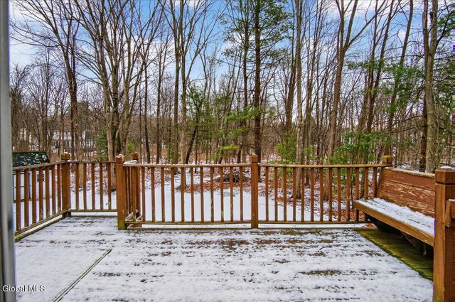 11 Patroon Way, Halfmoon, NY 12065