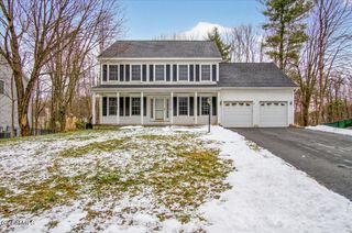 11 Patroon Way, Halfmoon, NY 12065