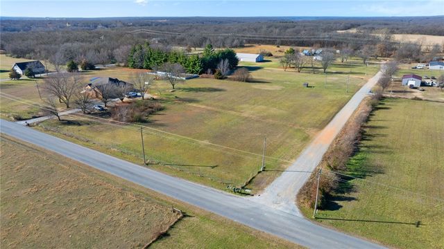 Hunters Xing Road, Gentry, AR 72734