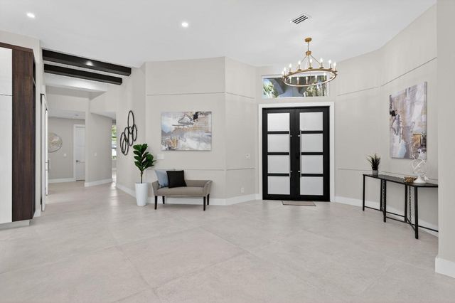 16076 Villa Vizcaya Place, Delray Beach, FL 33446