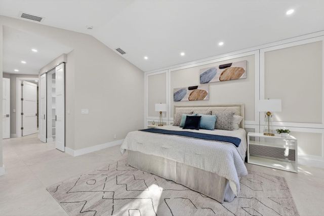 16076 Villa Vizcaya Place, Delray Beach, FL 33446