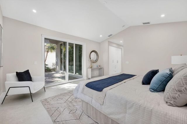 16076 Villa Vizcaya Place, Delray Beach, FL 33446