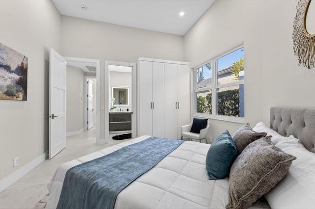 16076 Villa Vizcaya Place, Delray Beach, FL 33446