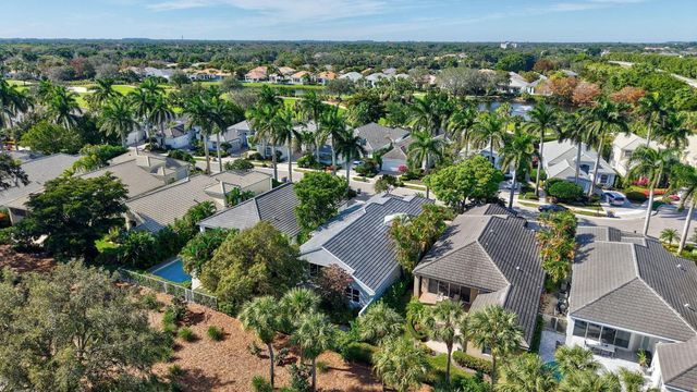 16076 Villa Vizcaya Place, Delray Beach, FL 33446