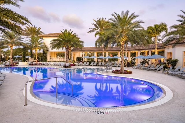 16076 Villa Vizcaya Place, Delray Beach, FL 33446