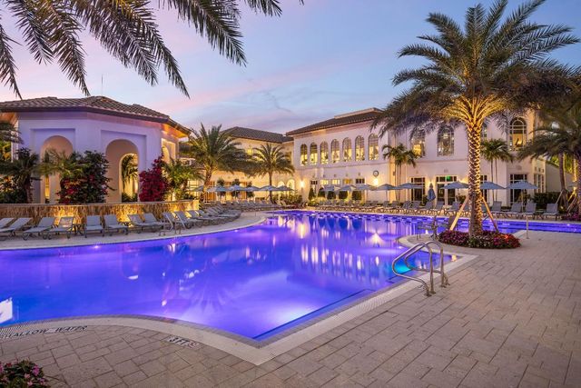 16076 Villa Vizcaya Place, Delray Beach, FL 33446