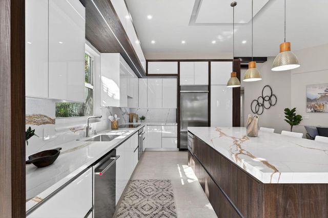 16076 Villa Vizcaya Place, Delray Beach, FL 33446