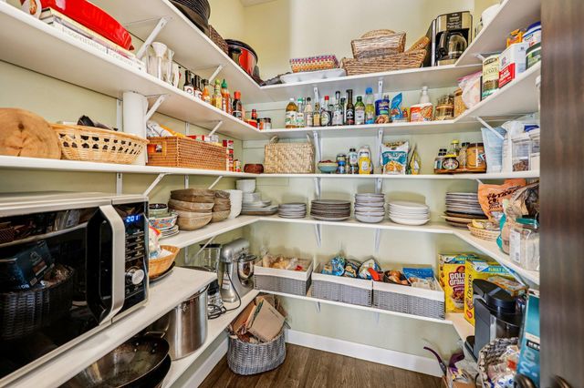 145 Cutacross Road, Golden Valley, MN 55422