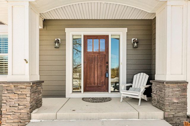 145 Cutacross Road, Golden Valley, MN 55422