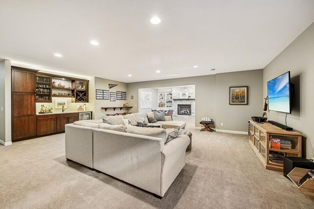 145 Cutacross Road, Golden Valley, MN 55422