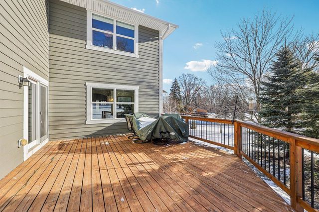 145 Cutacross Road, Golden Valley, MN 55422