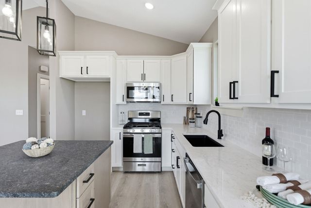 3513 S Bluelake St, Wichita, KS 67215