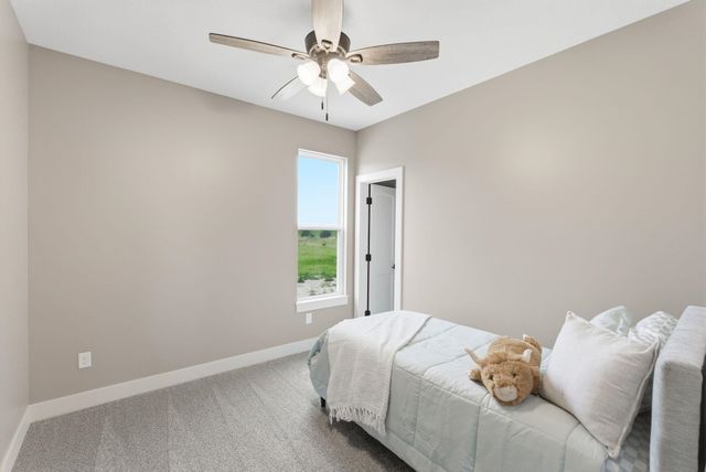 3513 S Bluelake St, Wichita, KS 67215