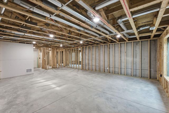 3513 S Bluelake St, Wichita, KS 67215