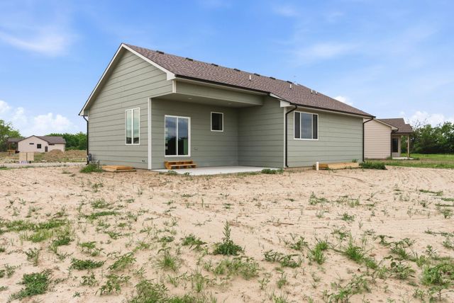 3513 S Bluelake St, Wichita, KS 67215