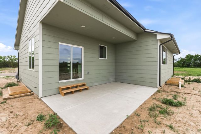 3513 S Bluelake St, Wichita, KS 67215