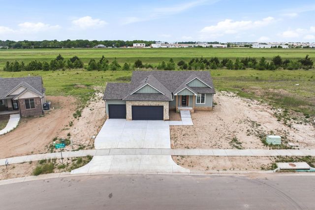 3513 S Bluelake St, Wichita, KS 67215