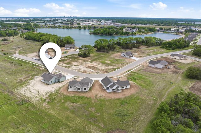 3513 S Bluelake St, Wichita, KS 67215