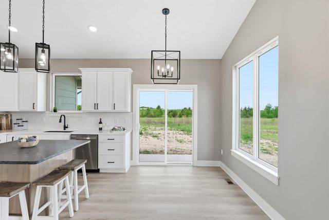 3513 S Bluelake St, Wichita, KS 67215