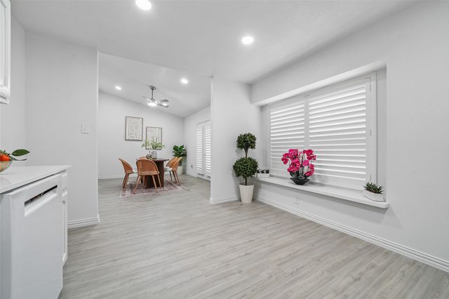 142 Kingsbridge Drive, Garland, TX 75040