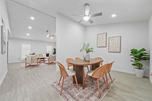 142 Kingsbridge Drive, Garland, TX 75040