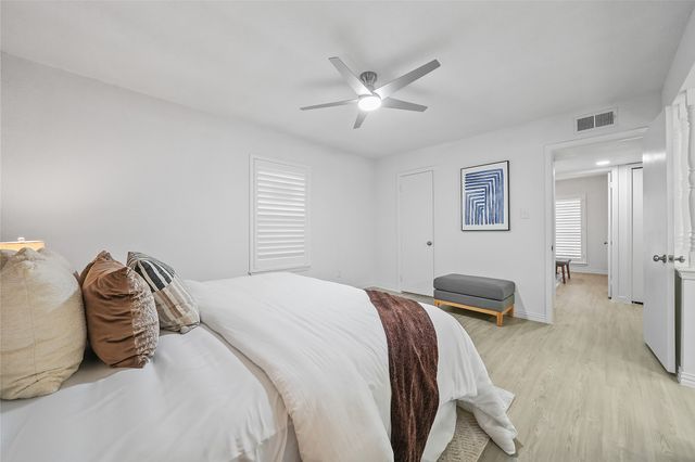 142 Kingsbridge Drive, Garland, TX 75040