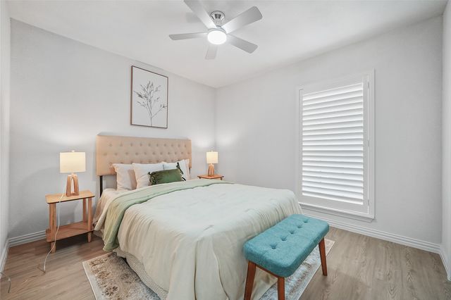 142 Kingsbridge Drive, Garland, TX 75040