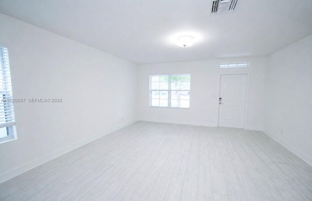 542 NE 6th Pl, Florida City, FL 33034