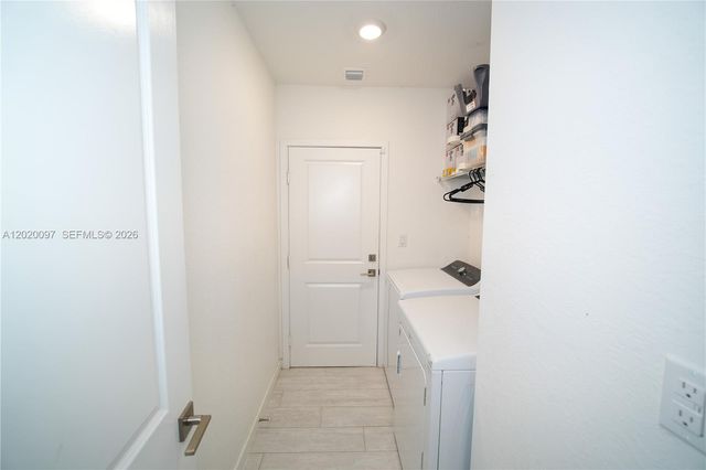 542 NE 6th Pl, Florida City, FL 33034