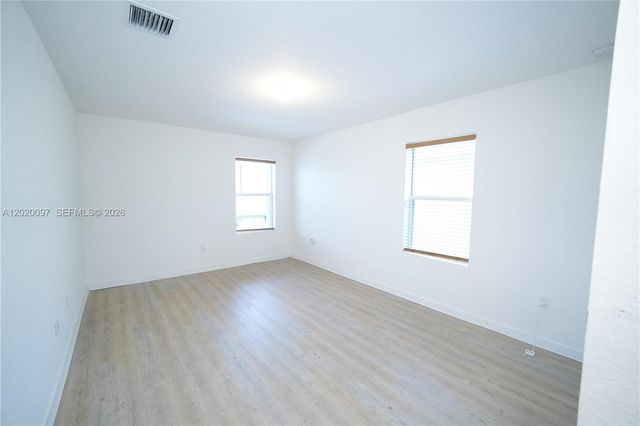 542 NE 6th Pl, Florida City, FL 33034