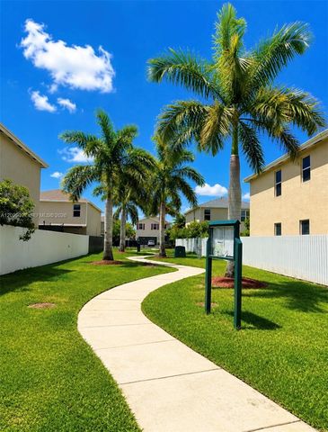 542 NE 6th Pl, Florida City, FL 33034