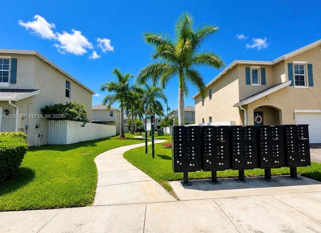 542 NE 6th Pl, Florida City, FL 33034