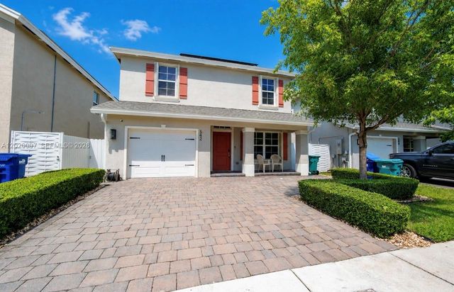 542 NE 6th Pl, Florida City, FL 33034