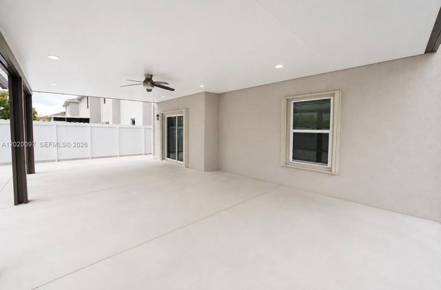 542 NE 6th Pl, Florida City, FL 33034