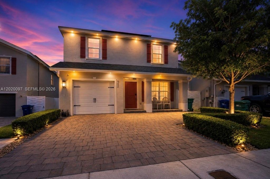 542 NE 6th Pl, Florida City, FL 33034