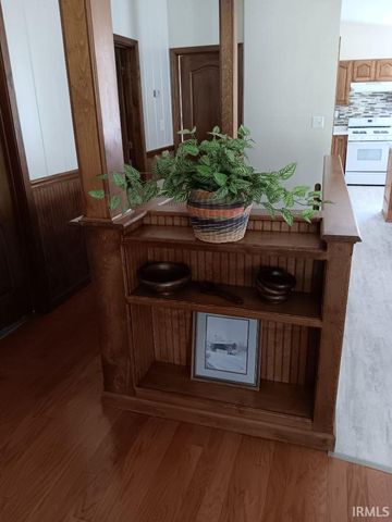 2347 E Navaho Drive, Vincennes, IN 47591