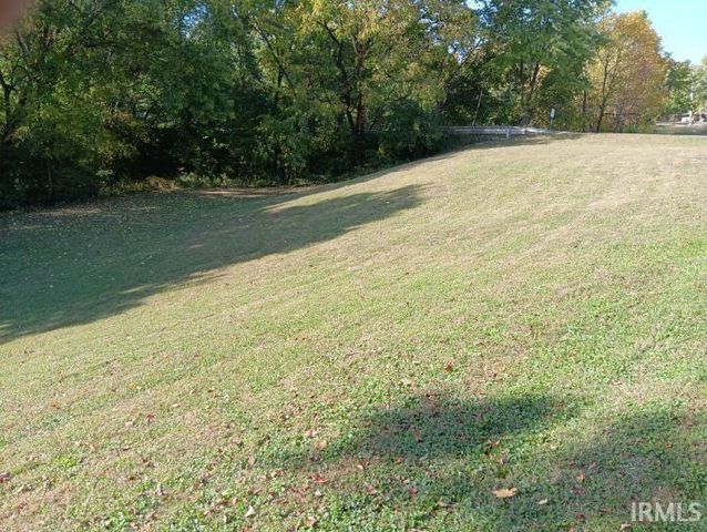 2347 E Navaho Drive, Vincennes, IN 47591